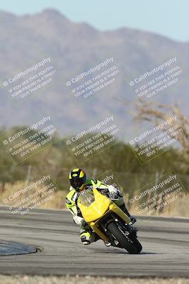 media/Dec-01-2025-Moto Forza (Mon) [[2daa91e15f]]/2-Intermediate Group/Session 3 (Turn 3)/